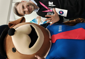 targi edukacyjne, promocja, miś, zsp5